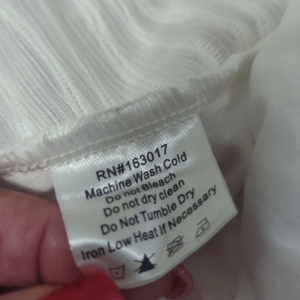 PRINCESS POLLY Carmela Cropped Top ~ NWOT